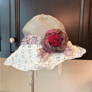 Grevi White Eyelet Sun Hat with Pink Floral Band and Red Rose
